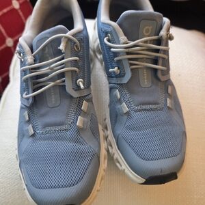 OCRunning  Sneakers in Light Blue and White Size 5.5